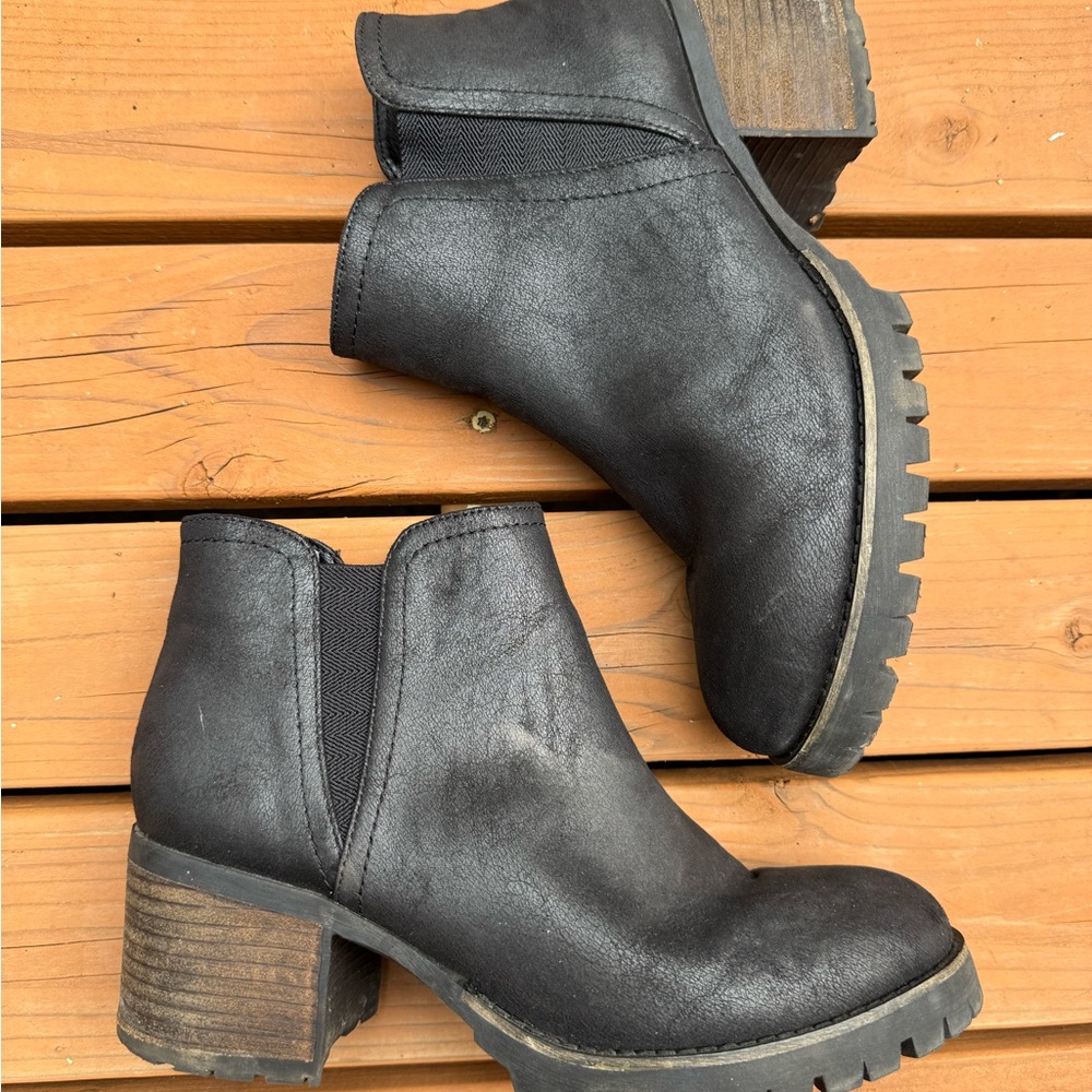Carlos by Carlos Santana Black Chunky Heel Ankle Boots